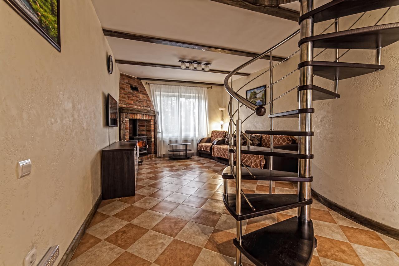 Alpiyskiy Yablunytsya Quarto foto
